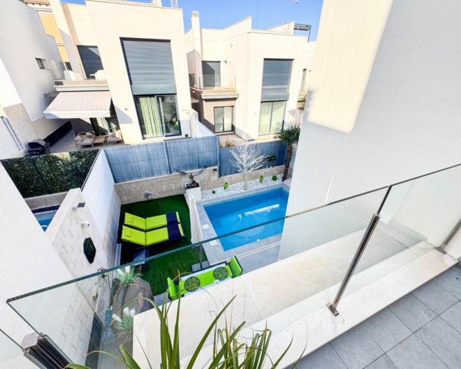 Image No.23-3 Bed Villa for sale