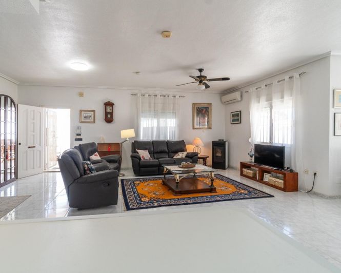 Image No.17-3 Bed Villa for sale