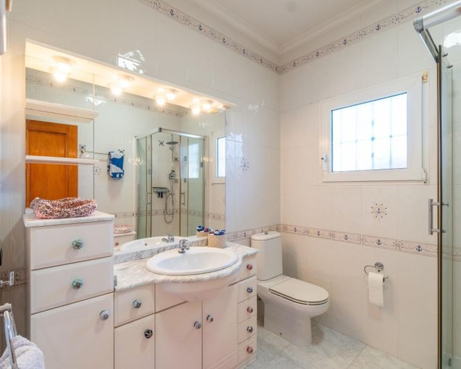 Image No.25-3 Bed Villa for sale