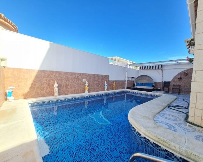 Image No.11-3 Bed Townhouse for sale