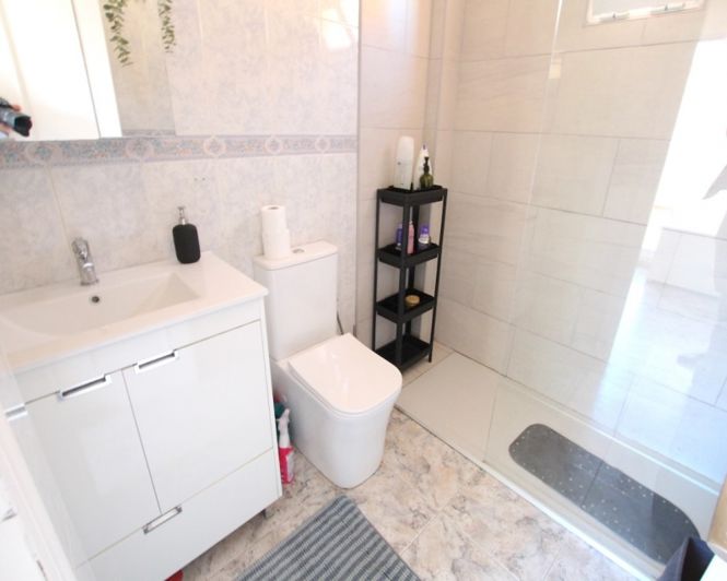 Image No.28-3 Bed Apartment for sale