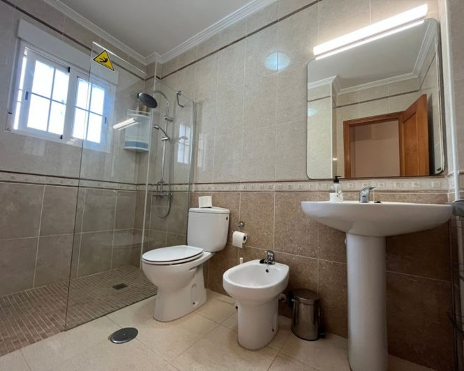 Image No.9-3 Bed Villa for sale