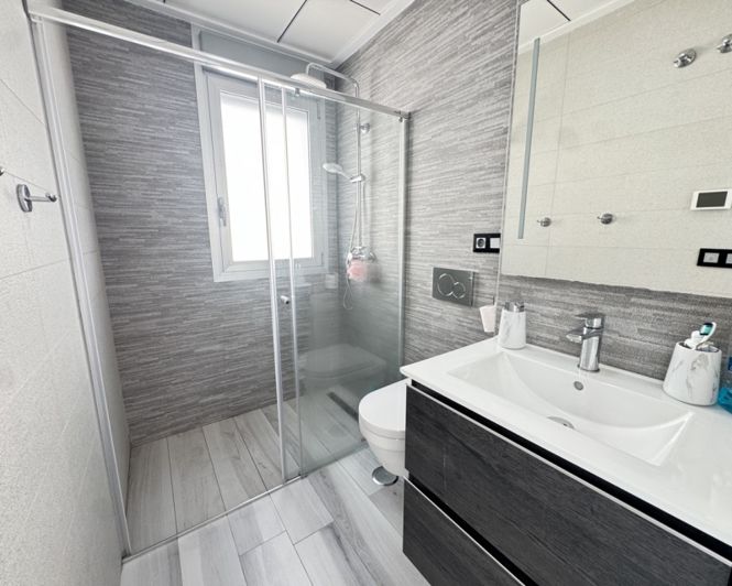 Image No.10-4 Bed Villa for sale