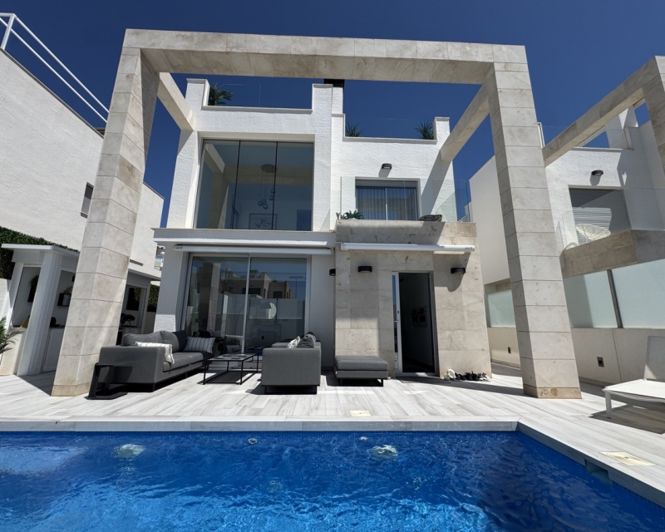 Image No.18-4 Bed Villa for sale