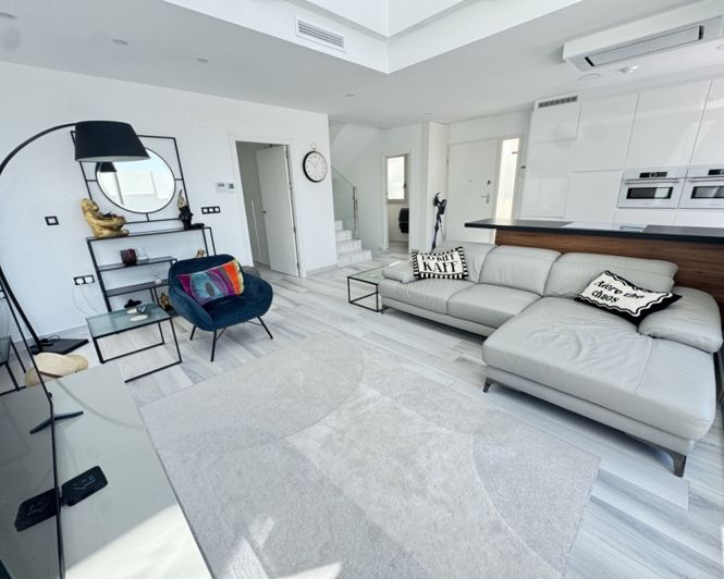 Image No.4-4 Bed Villa for sale