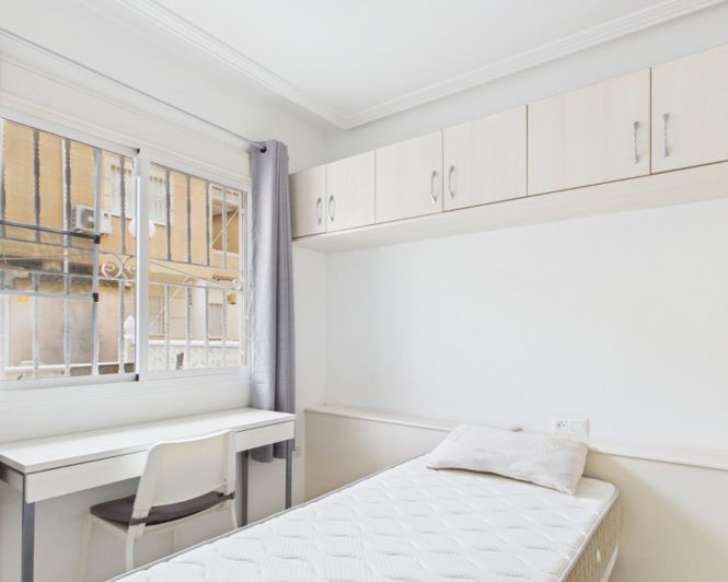 Image No.20-2 Bed Apartment for sale