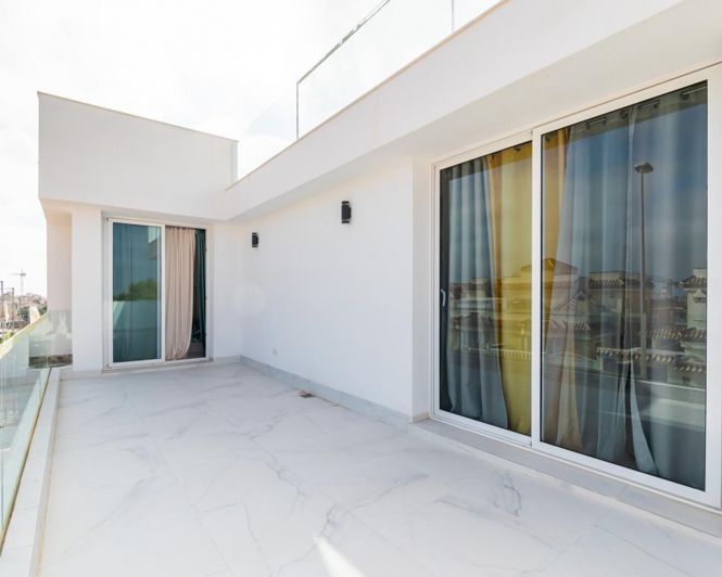Image No.21-3 Bed Villa for sale