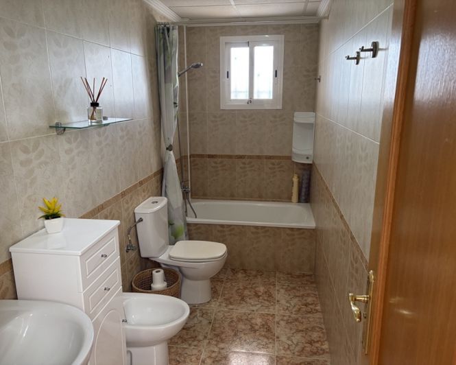 Image No.19-2 Bed Townhouse for sale