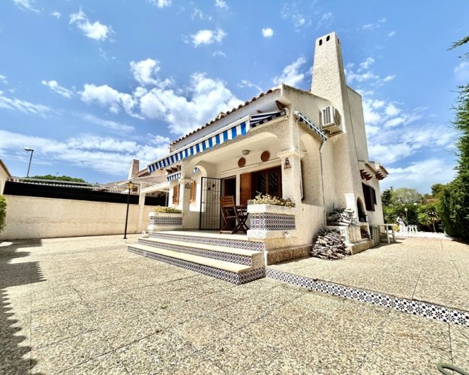 Image No.2-3 Bed Villa for sale