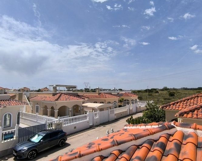 Image No.27-3 Bed Villa for sale