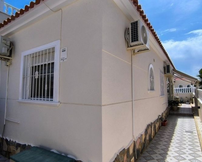 Image No.30-3 Bed Villa for sale