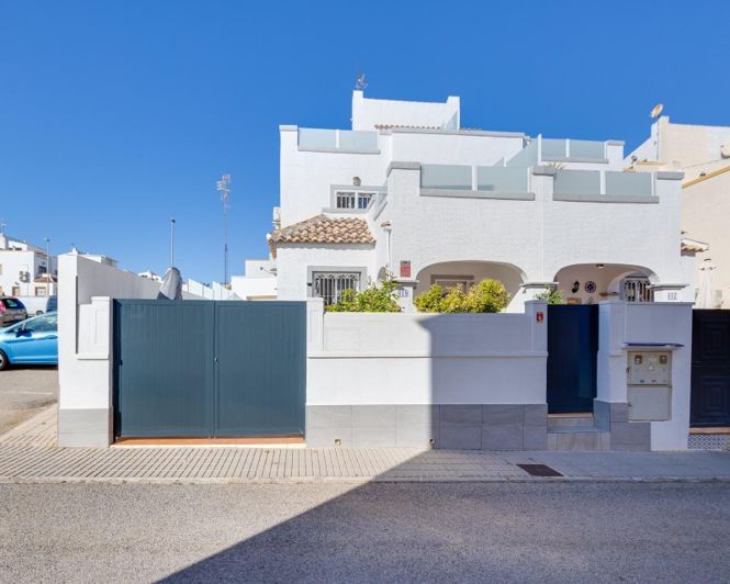 Image No.2-3 Bed Villa for sale