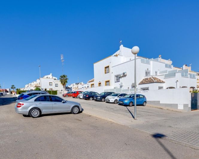 Image No.48-3 Bed Villa for sale