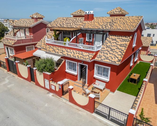Image No.2-3 Bed Townhouse for sale
