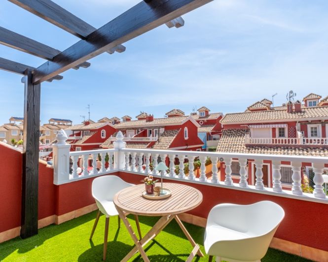 Image No.20-3 Bed Townhouse for sale