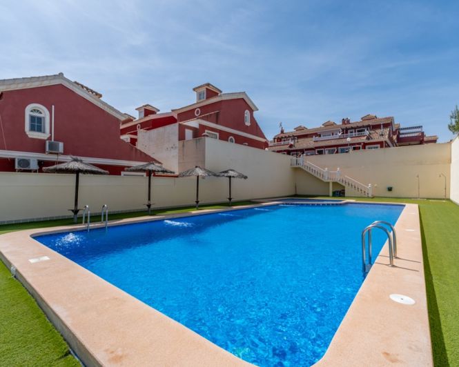 Image No.27-3 Bed Townhouse for sale