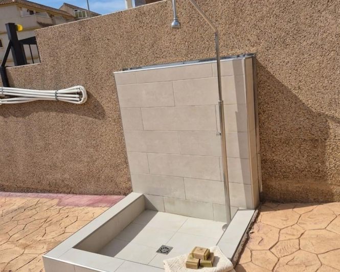 Image No.20-2 Bed Townhouse for sale