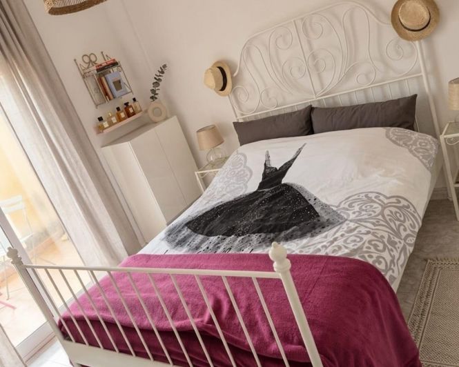 Image No.6-2 Bed Townhouse for sale