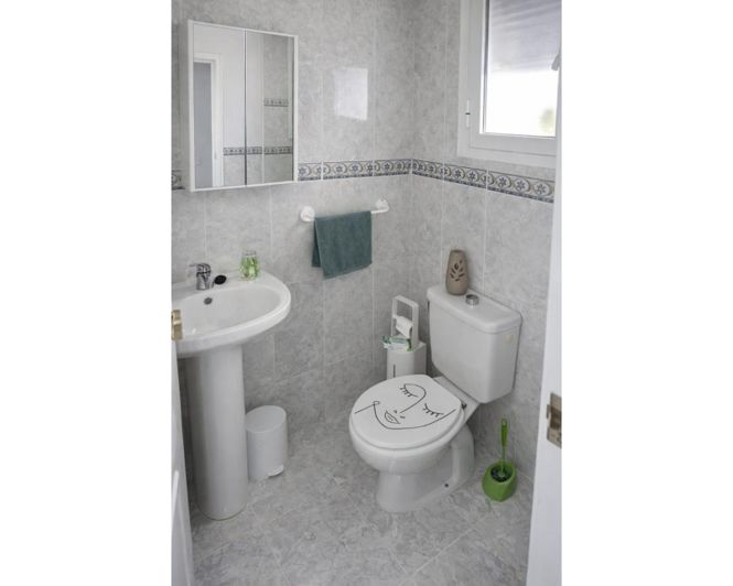 Image No.9-2 Bed Townhouse for sale