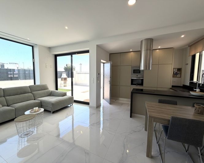 Image No.5-3 Bed Villa for sale