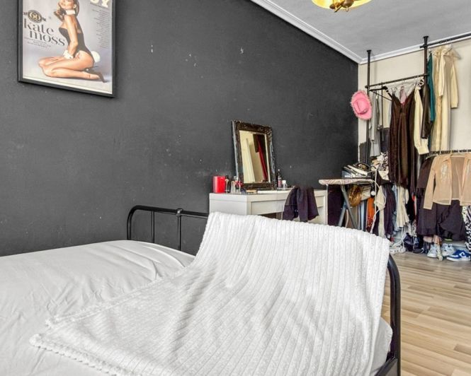 Image No.13-2 Bed Townhouse for sale