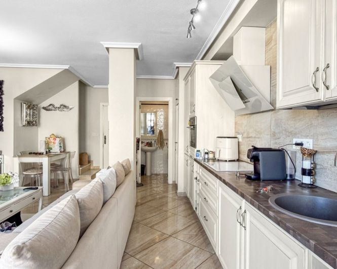 Image No.18-2 Bed Townhouse for sale