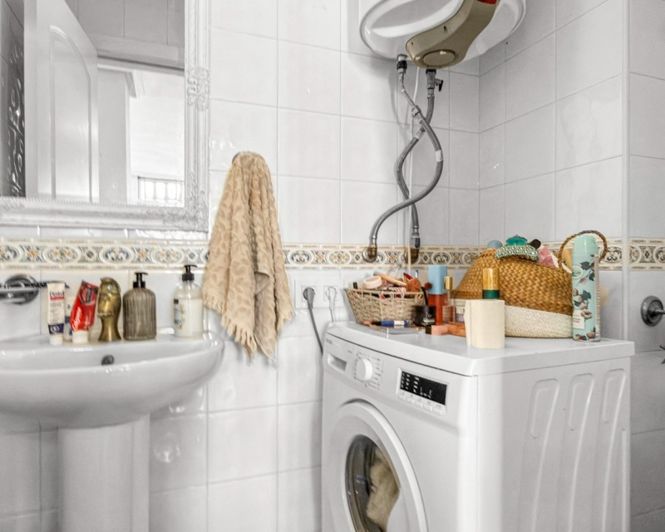 Image No.20-2 Bed Townhouse for sale