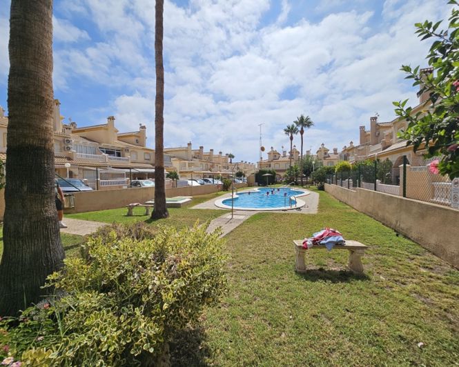 Image No.24-3 Bed Townhouse for sale