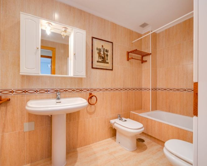 Image No.8-3 Bed Townhouse for sale