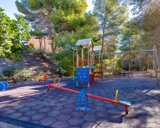 Image No.12-2 Bed Apartment for sale