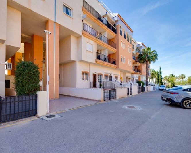 Image No.18-2 Bed Apartment for sale