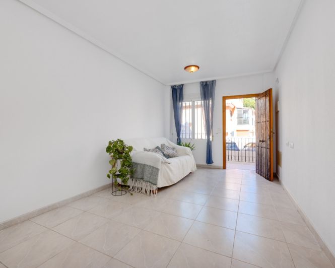 Image No.19-2 Bed Apartment for sale