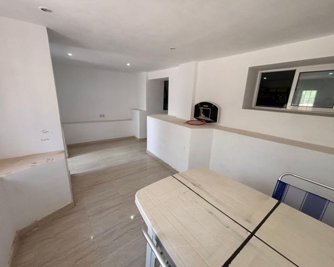 Image No.27-4 Bed Villa for sale