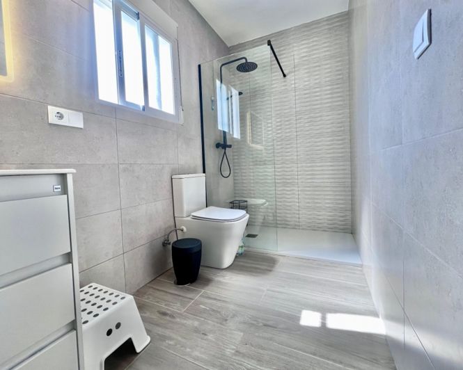 Image No.14-5 Bed Villa for sale