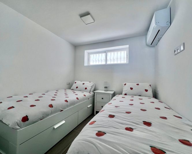 Image No.38-5 Bed Villa for sale
