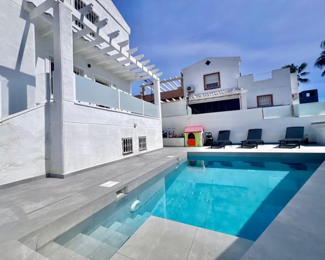 Image No.44-5 Bed Villa for sale