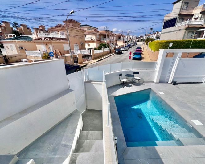 Image No.45-5 Bed Villa for sale