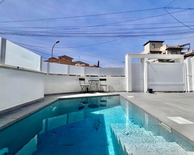 Image No.48-5 Bed Villa for sale