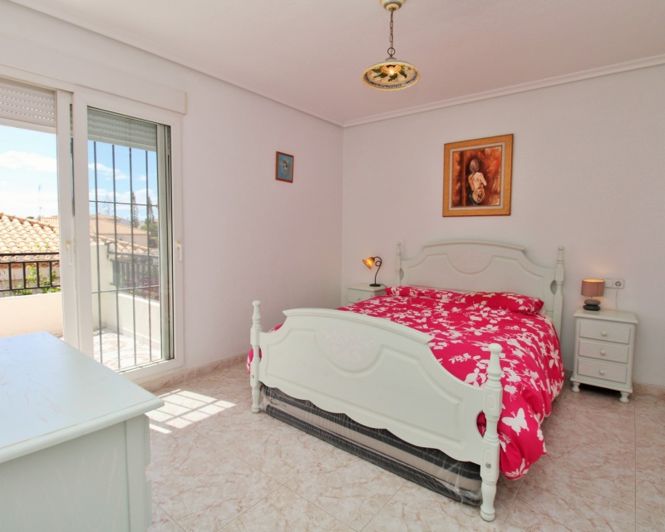 Image No.19-3 Bed Villa for sale