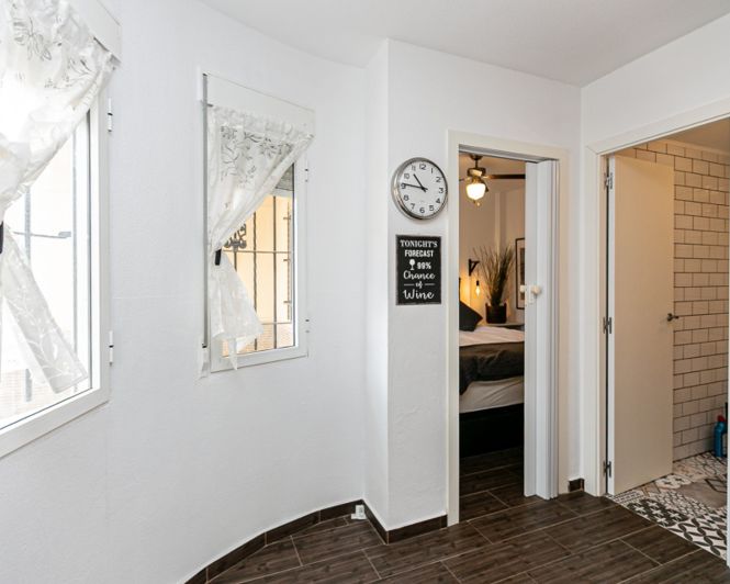 Image No.11-2 Bed Townhouse for sale