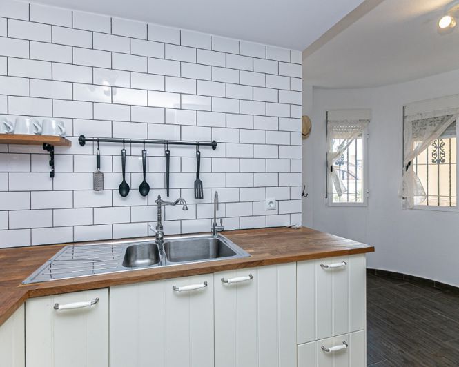 Image No.16-2 Bed Townhouse for sale