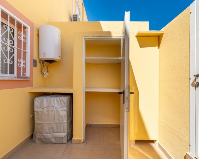 Image No.17-2 Bed Townhouse for sale