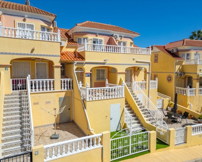 Image No.2-2 Bed Townhouse for sale