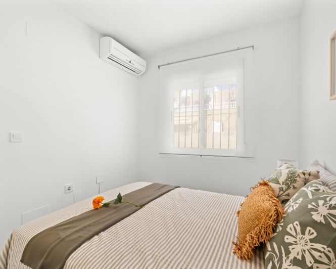 Image No.22-2 Bed Townhouse for sale