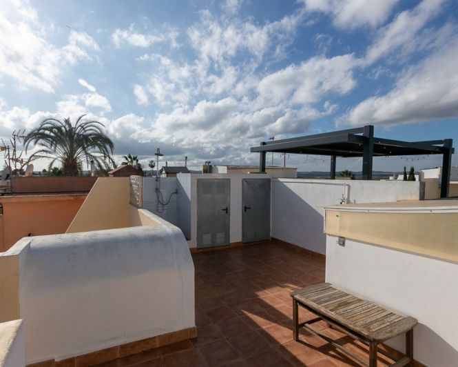 Image No.31-2 Bed Townhouse for sale