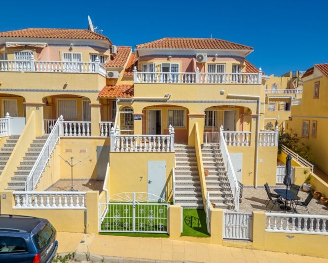 Image No.32-2 Bed Townhouse for sale
