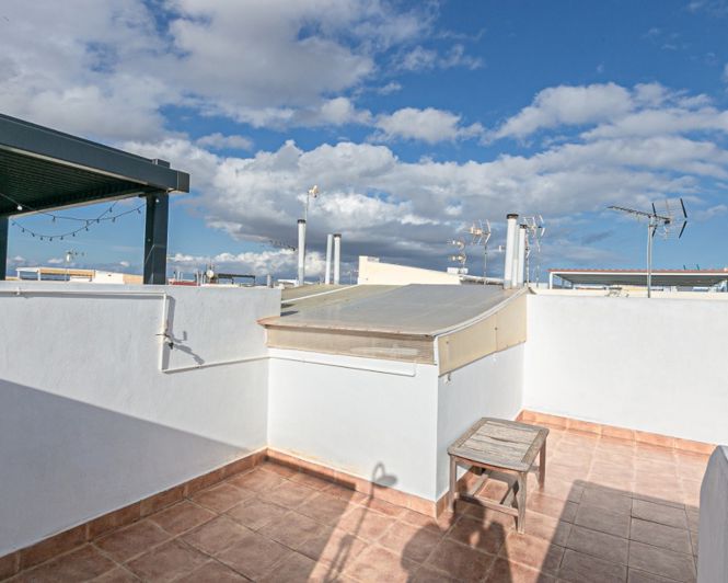 Image No.34-2 Bed Townhouse for sale