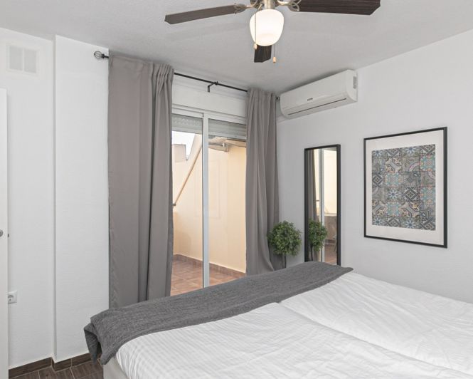 Image No.38-2 Bed Townhouse for sale