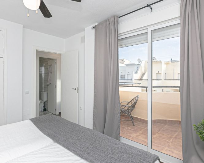 Image No.39-2 Bed Townhouse for sale