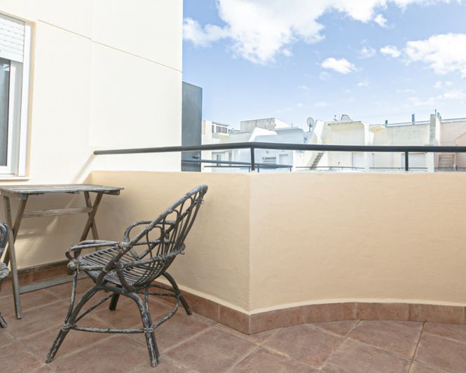 Image No.45-2 Bed Townhouse for sale